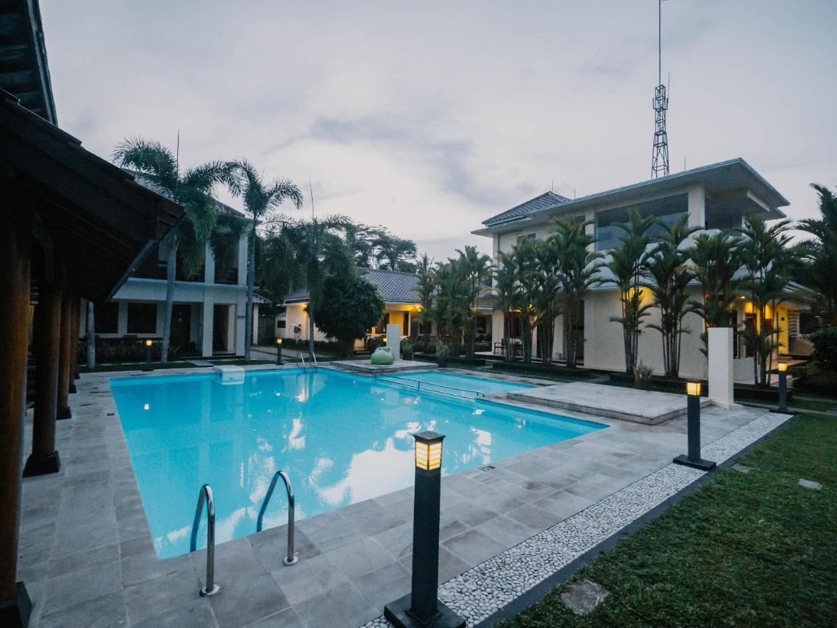 Sunrise Resort Batukaras Exterior photo