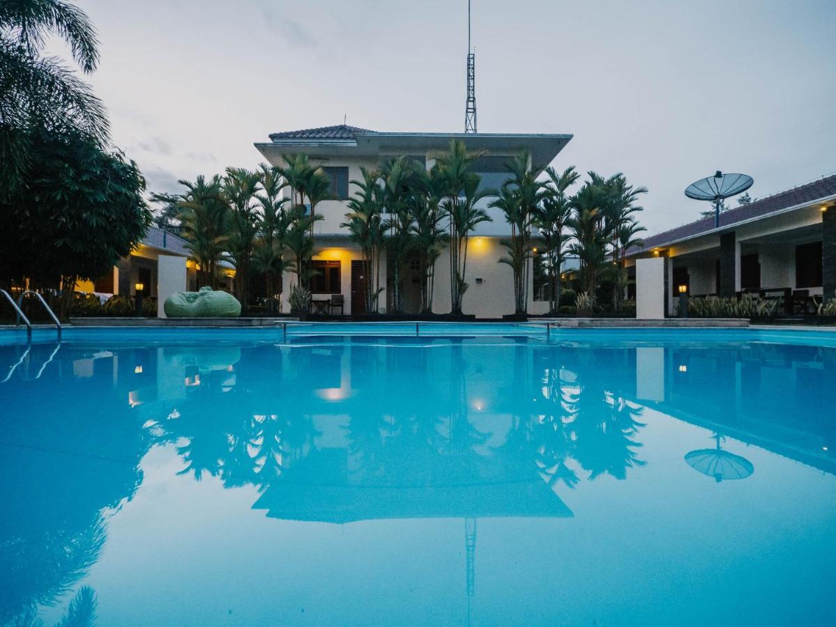 Sunrise Resort Batukaras Exterior photo