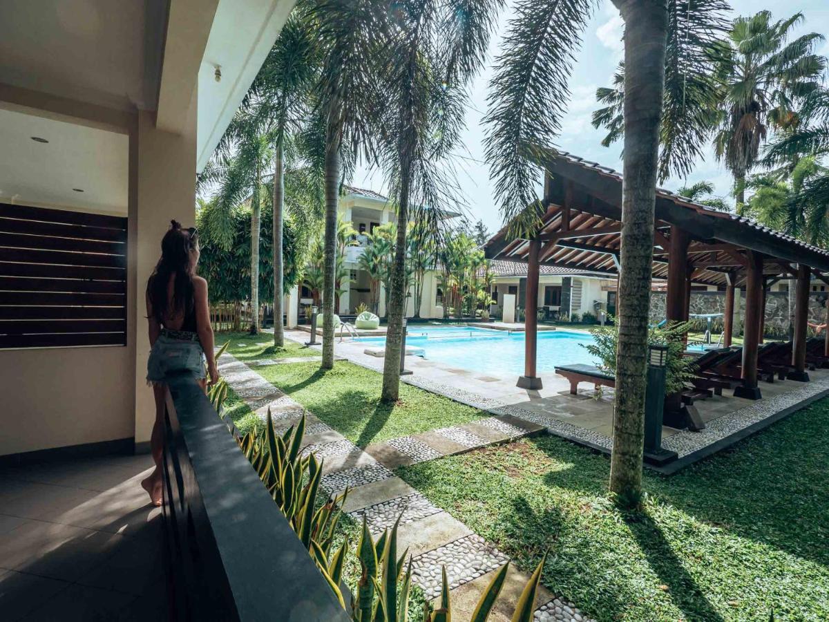 Sunrise Resort Batukaras Exterior photo