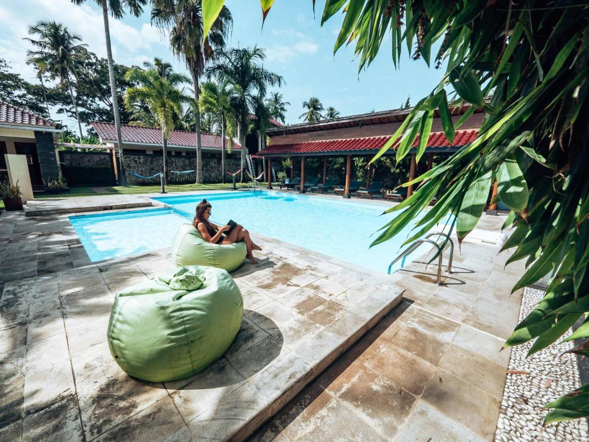 Sunrise Resort Batukaras Exterior photo