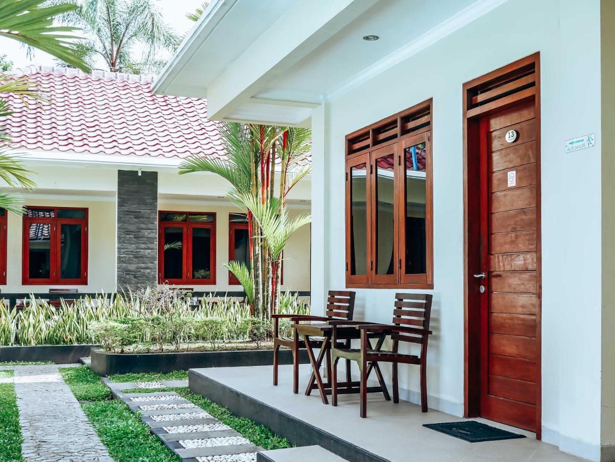 Sunrise Resort Batukaras Exterior photo
